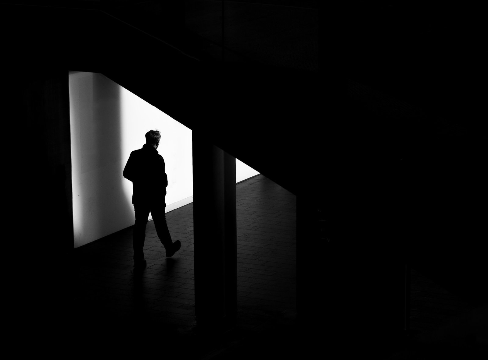 How to market AI products in B2B SaaS (when the hype is louder than the value) 1 AI product marketing how to launch AI in B2B SaaS